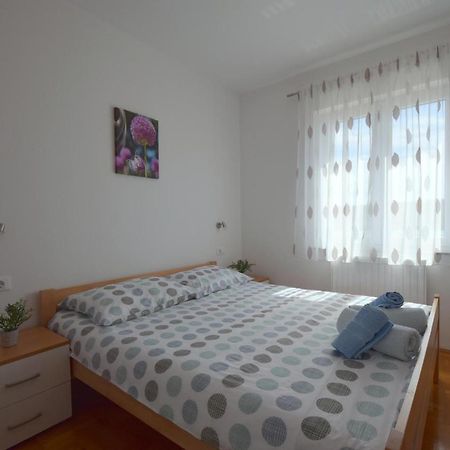 Apartment Baran Чизичі Екстер'єр фото